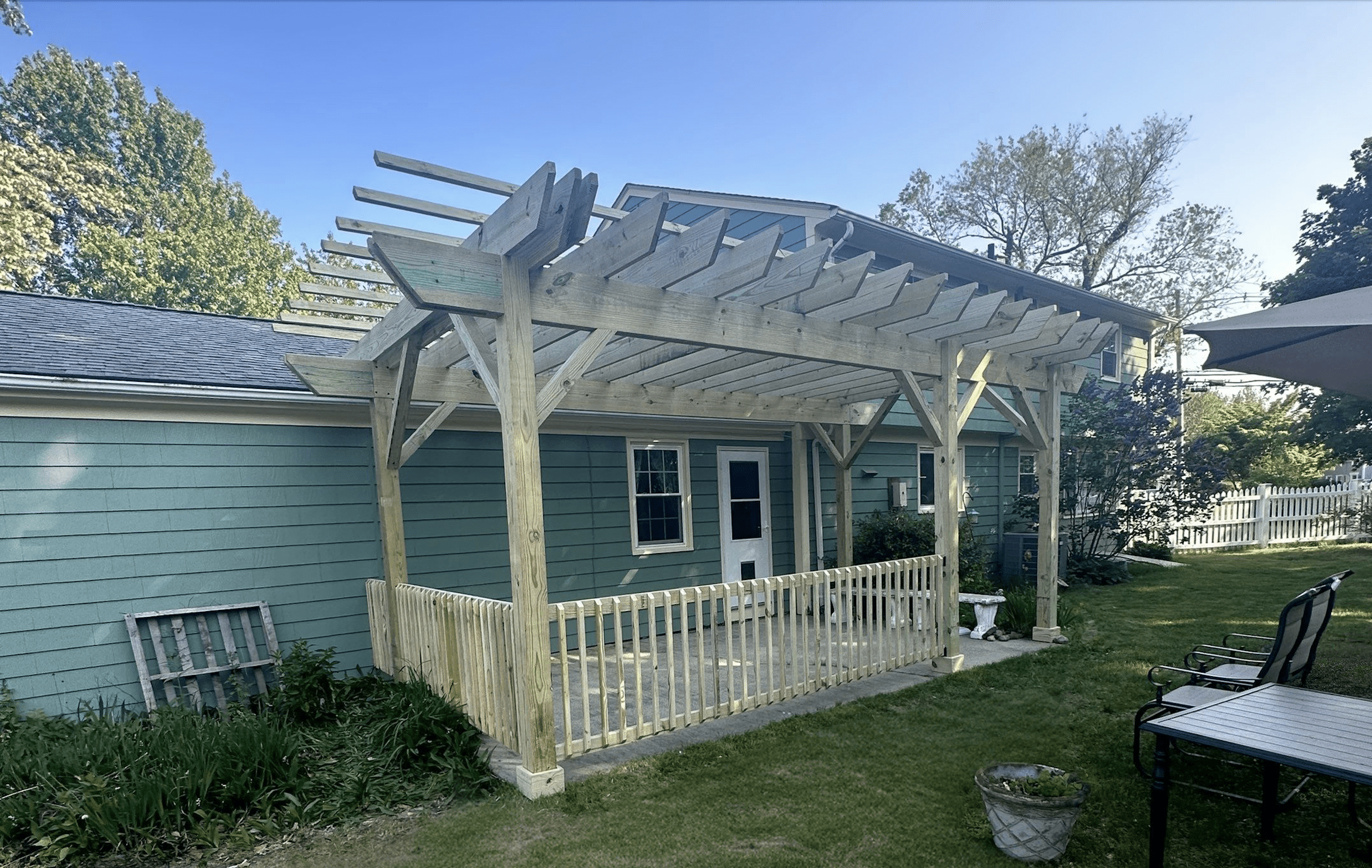 deck pergola | Powerwashing Services in Narragansett